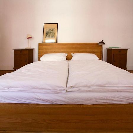 Boutique-Ferienwohnung Im Alten Weinhaus Moser Grünstadt Екстериор снимка