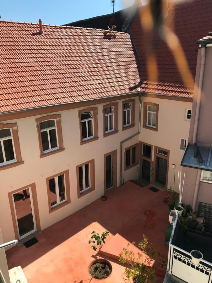 Boutique-Ferienwohnung Im Alten Weinhaus Moser Grünstadt Екстериор снимка