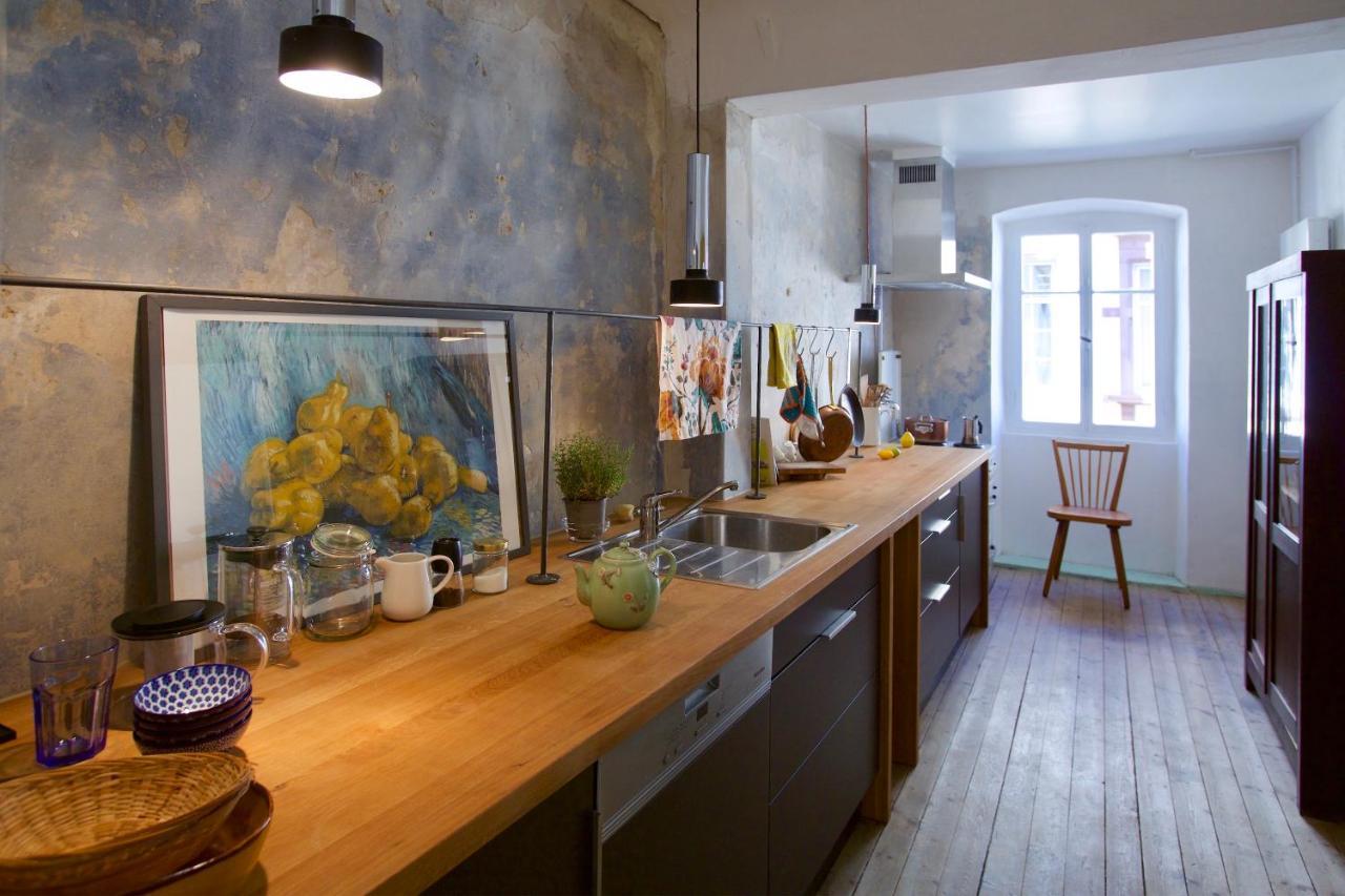 Boutique-Ferienwohnung Im Alten Weinhaus Moser Grünstadt Екстериор снимка
