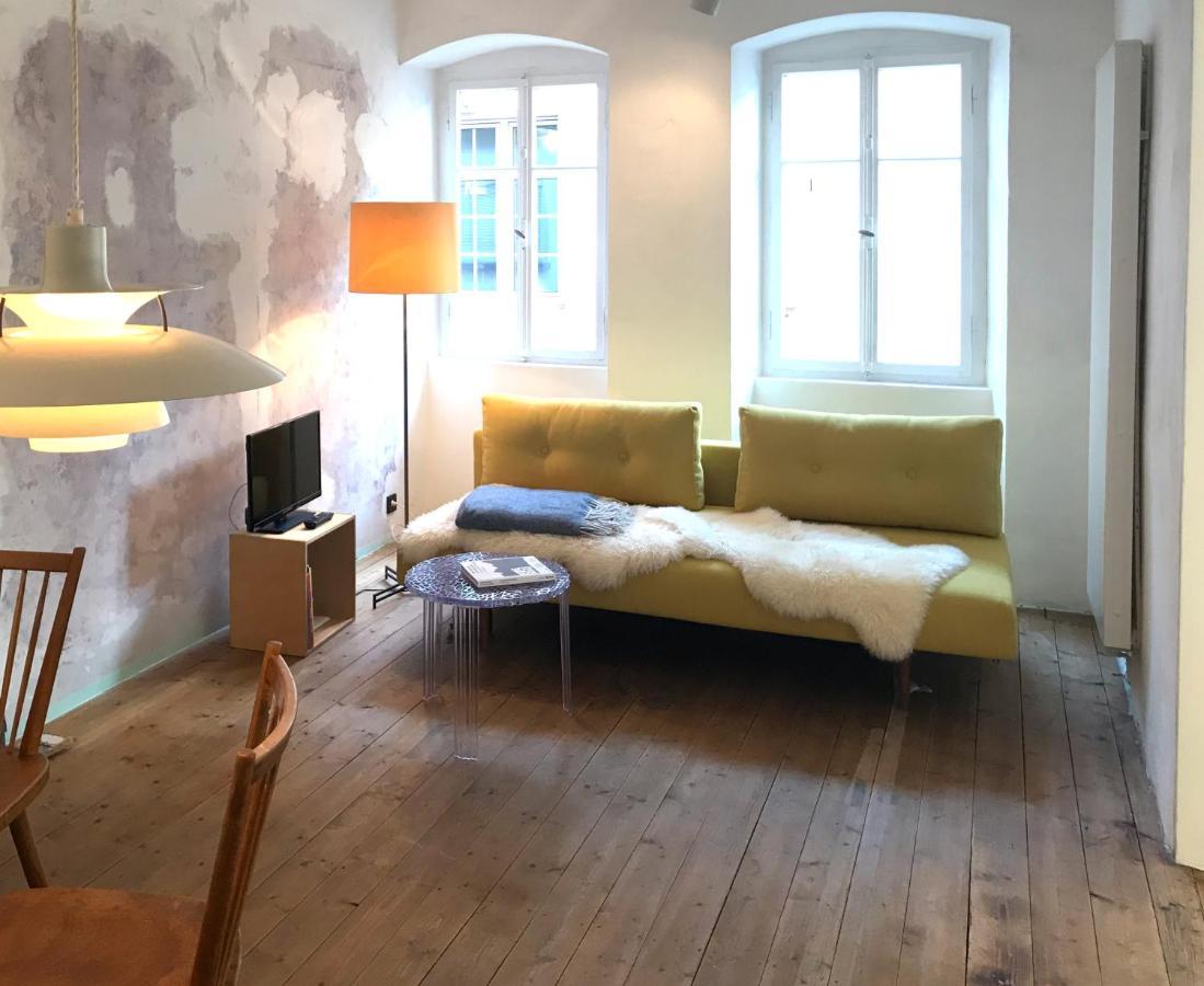 Boutique-Ferienwohnung Im Alten Weinhaus Moser Grünstadt Екстериор снимка