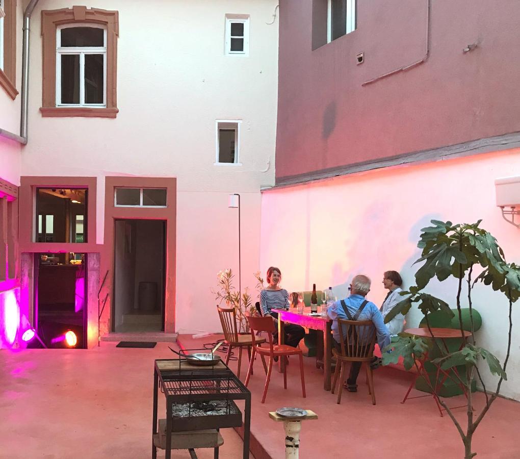 Boutique-Ferienwohnung Im Alten Weinhaus Moser Grünstadt Екстериор снимка